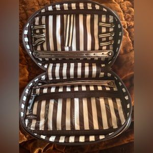 Henri Bendel Silver-ish/Pewter Jewelry Organizer